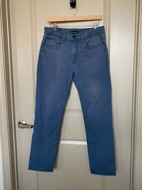Lucky Brand Men's Slate Blue Straight Jeans size 33x30. Gently worn.